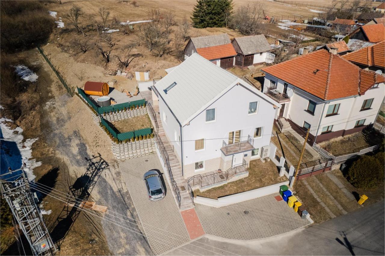 Totina Apartments Závažná Poruba Esterno foto
